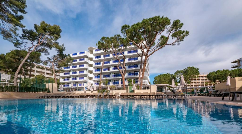 GOLDEN PORT SALOU & SPA фото 2