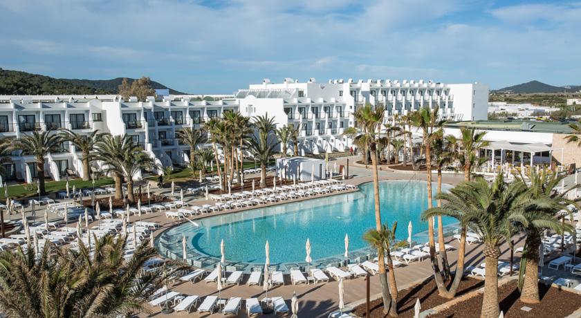 GRAND PALLADIUM WHITE ISLAND RESORT & SPA