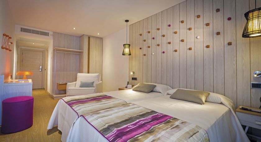 GRAND PALLADIUM WHITE ISLAND RESORT & SPA фото 4