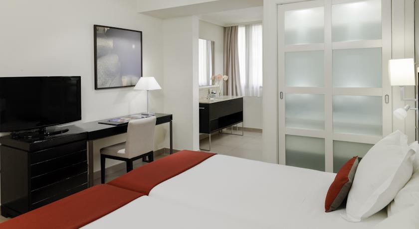 H10 UNIVERSITAT фото 6