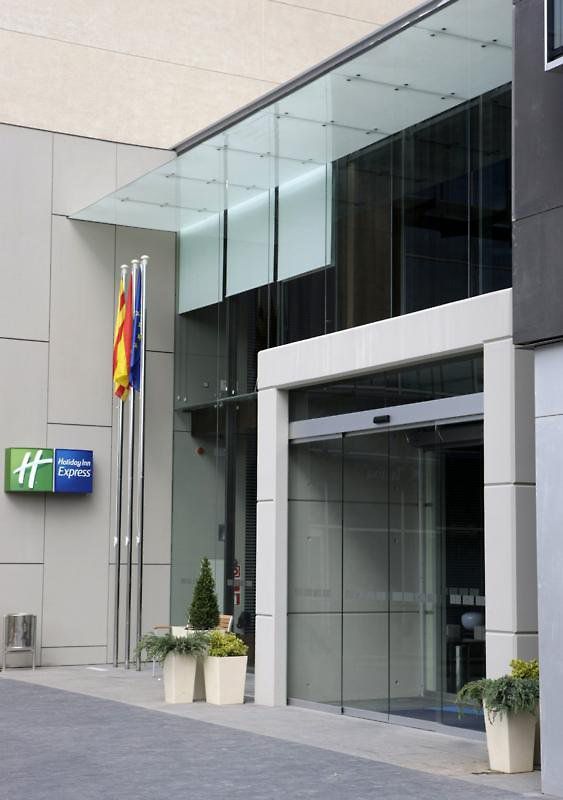 HOLIDAY INN EXPRESS BARCELONA CITY 22 фото 6