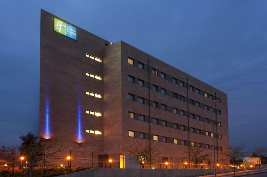 HOLIDAY INN EXPRESS BARCELONA SANT CUGAT фото 3