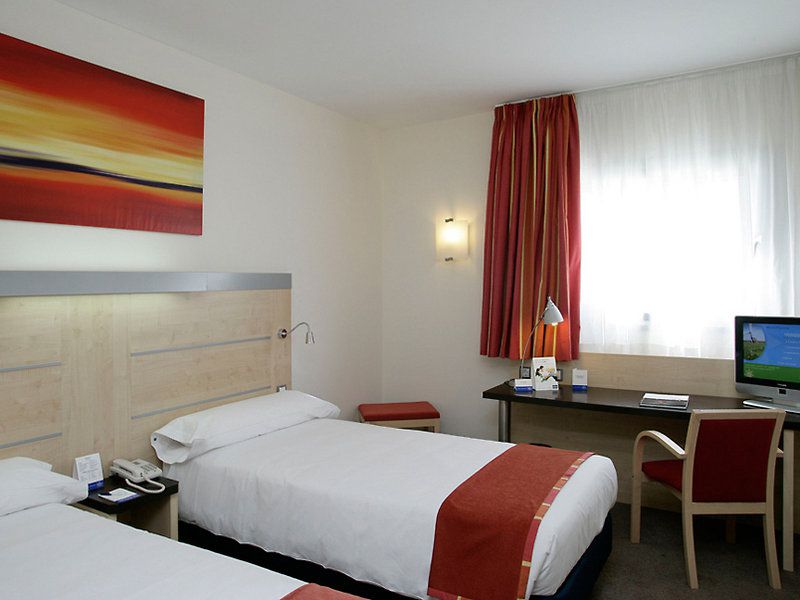 HOLIDAY INN EXPRESS MADRID AIRPORT фото 4