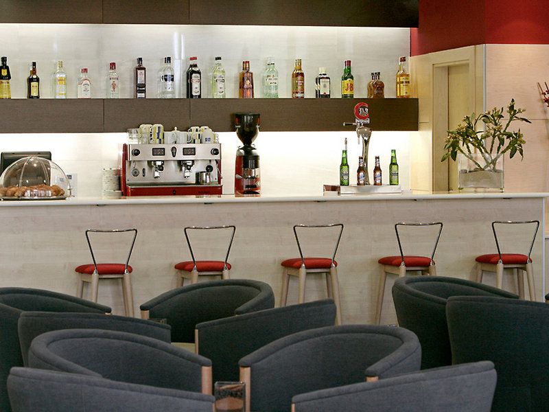 HOLIDAY INN EXPRESS MADRID AIRPORT фото 7