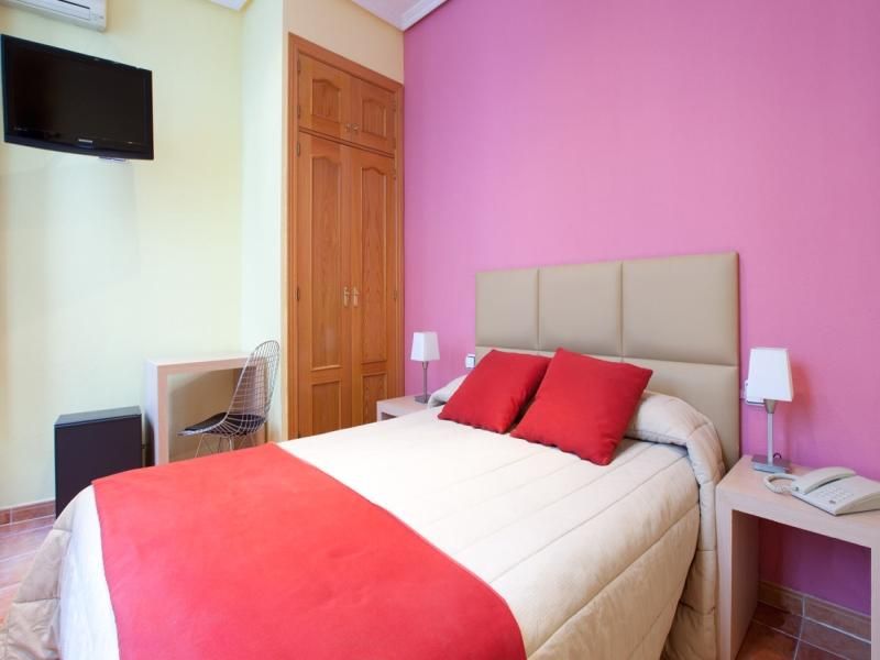 HOSTAL LAS FUENTES