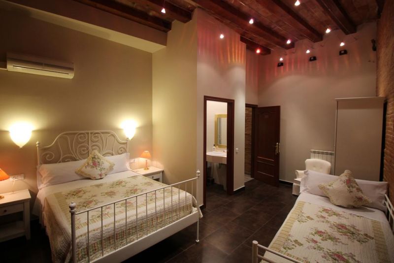 HOSTAL ORLEANS фото 8