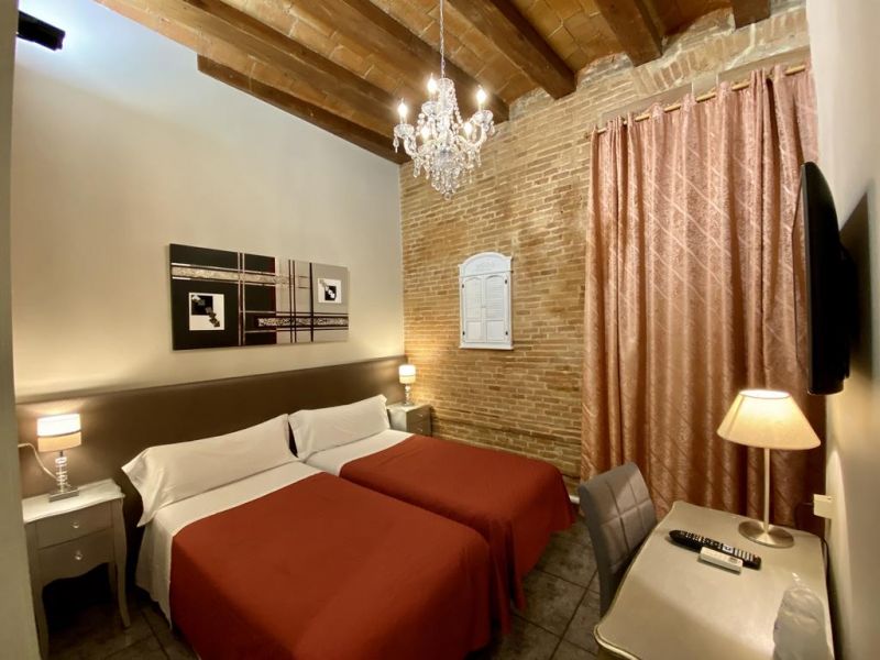 HOSTAL ORLEANS