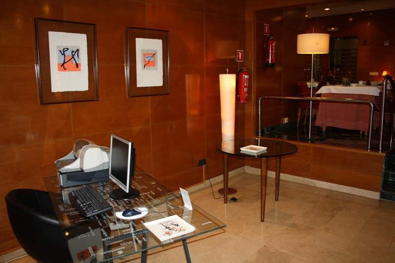 HUSA PEDRALBES фото 3