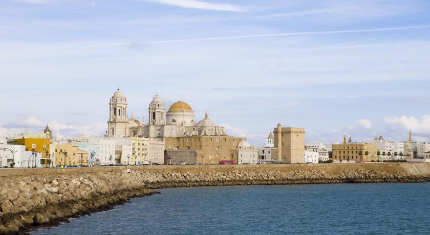 LAS CORTES DE CADIZ фото 3