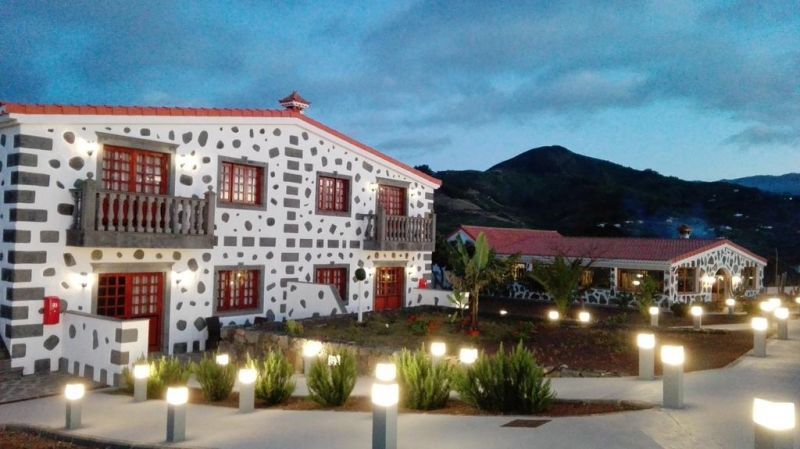 MELVA SUITE HOTEL