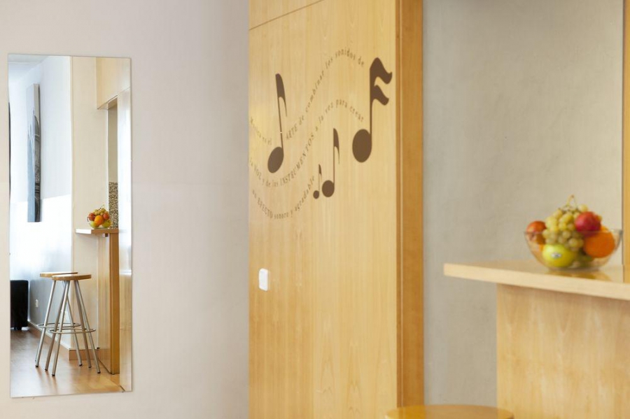 MH APARTMENTS OPERA RAMBLA фото 4