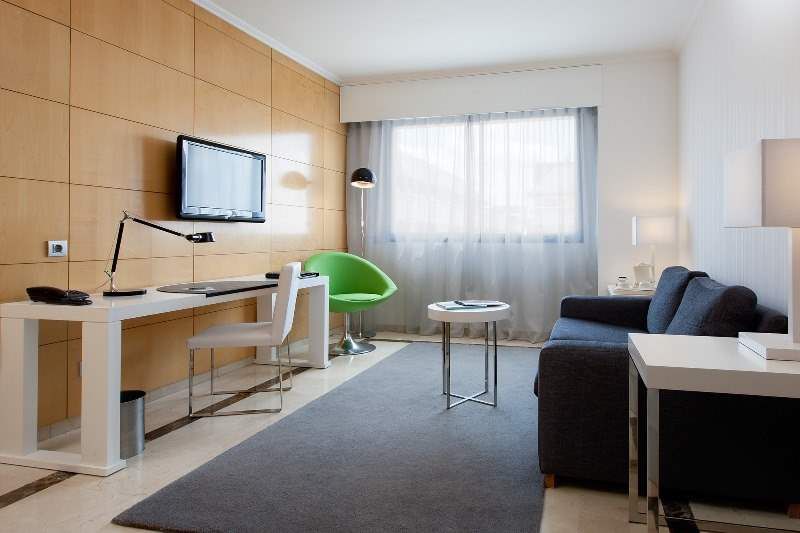 NH SUITES PRISMA фото 6