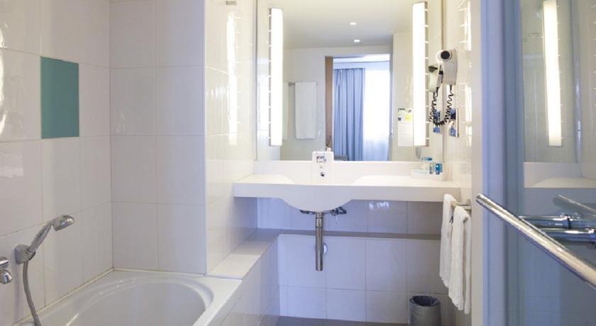 NOVOTEL BARCELONA CORNELLA фото 6
