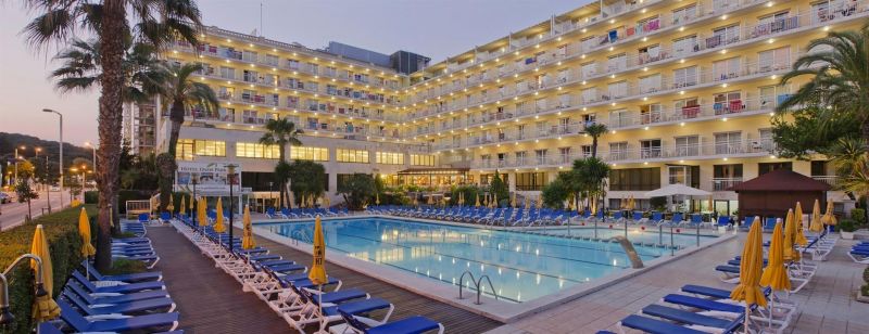 OASIS PARK LLORET