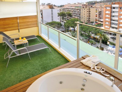 OASIS PARK SUITES LLORET фото 6