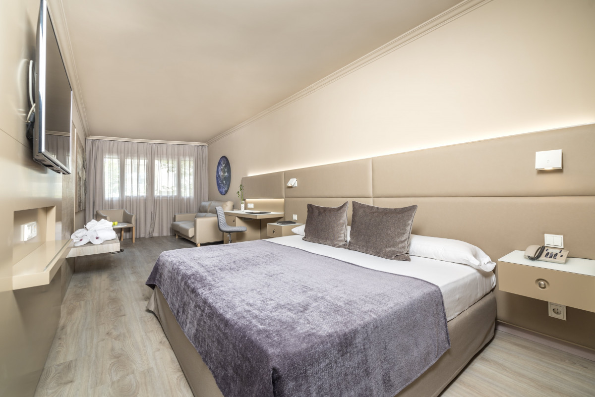 SALLES HOTEL PERE IV
