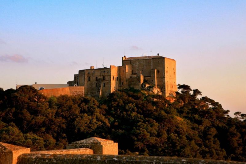 PETIT HOTEL HOSTATGERIA SANT SALVADOR