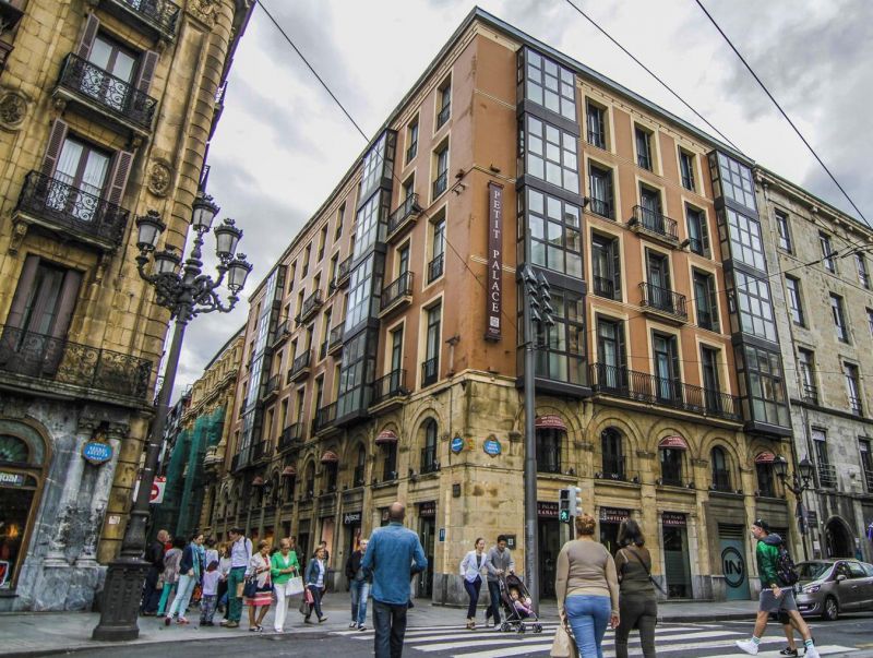 PETIT PALACE ARANA BILBAO