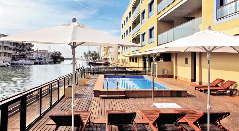 PIERRE & VACANCES EMPURIABRAVA MARINA APT фото 2