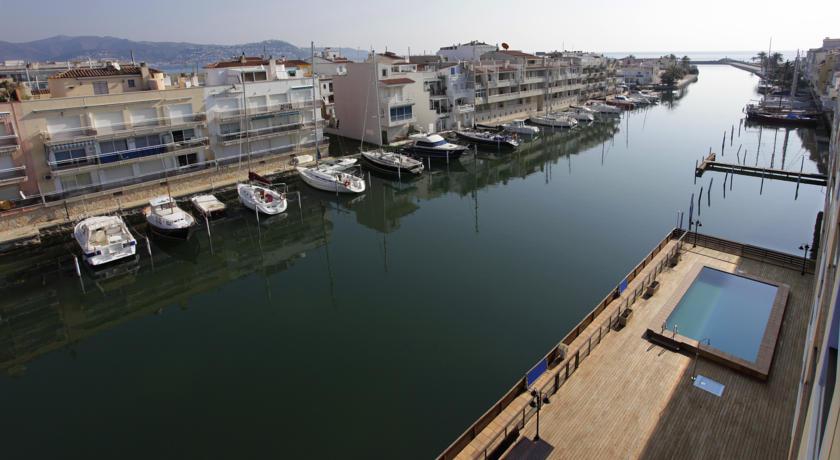 PIERRE & VACANCES EMPURIABRAVA MARINA APT фото 7