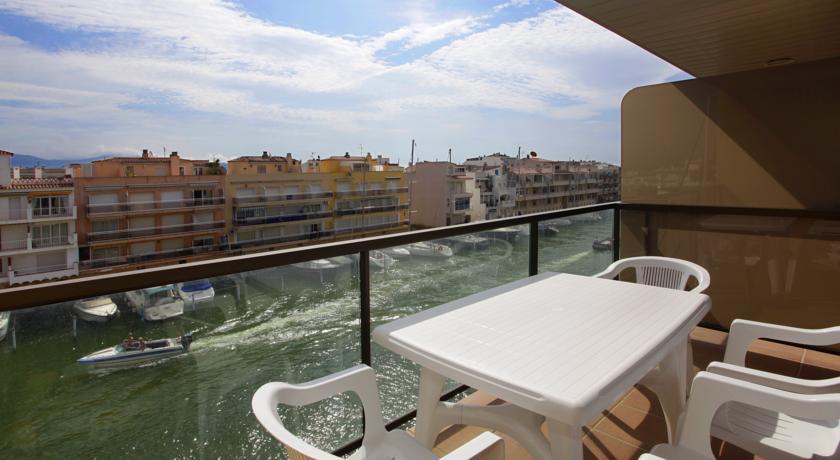 PIERRE & VACANCES EMPURIABRAVA MARINA APT фото 8