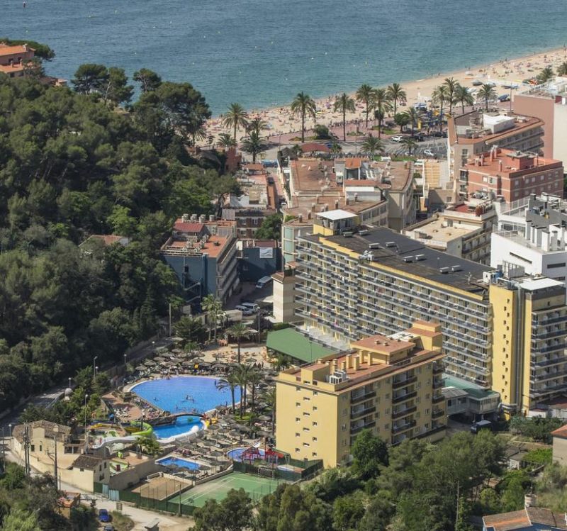 ROSAMAR GARDEN RESORT