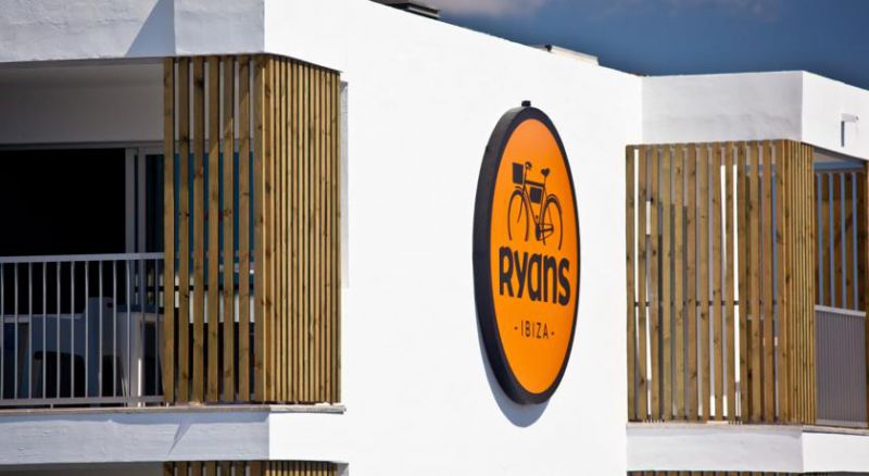 RYANS IBIZA APARTMENTS фото 4