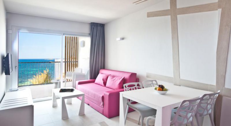 RYANS IBIZA APARTMENTS фото 6
