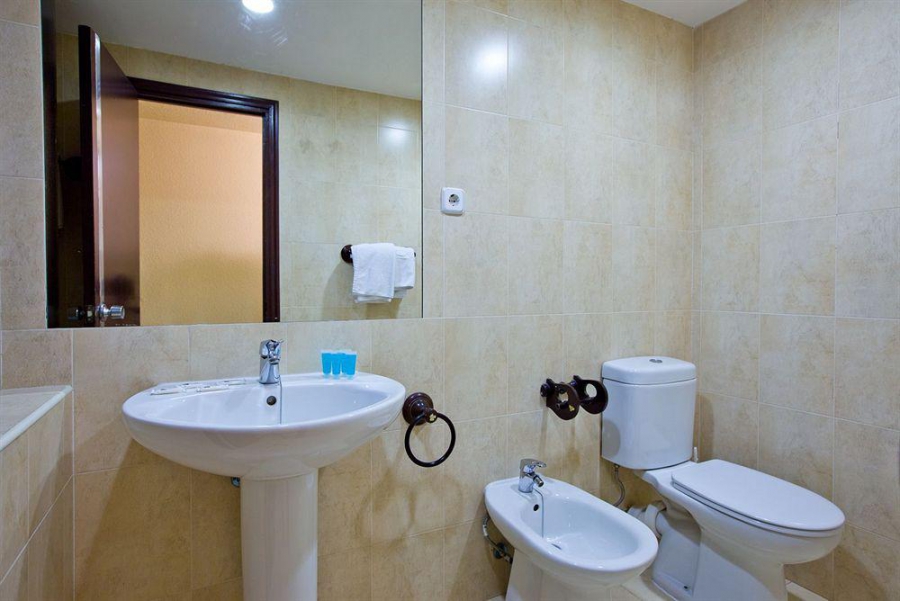 SERRANO RECOLETOS APARTHOTEL фото 7