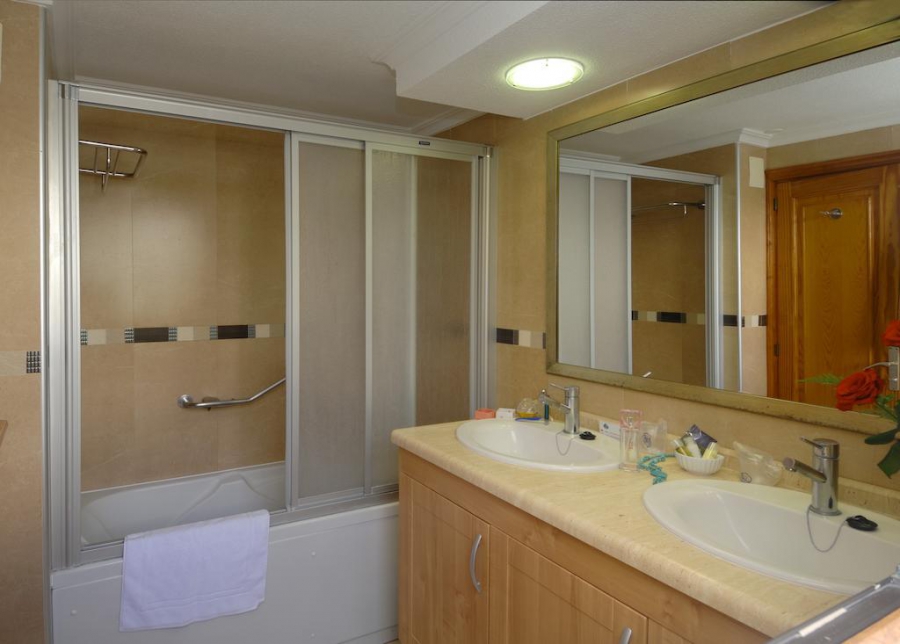 THE SUITES AT BEVERLY HILLS фото 2