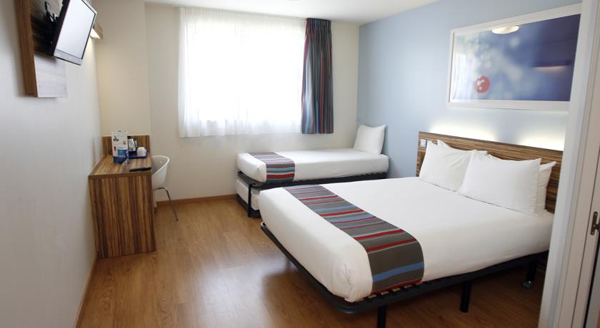 TRAVELODGE BARCELONA POBLENOU HOTEL фото 8