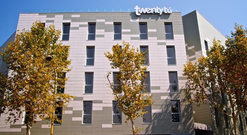 TWENTYTU HOSTEL