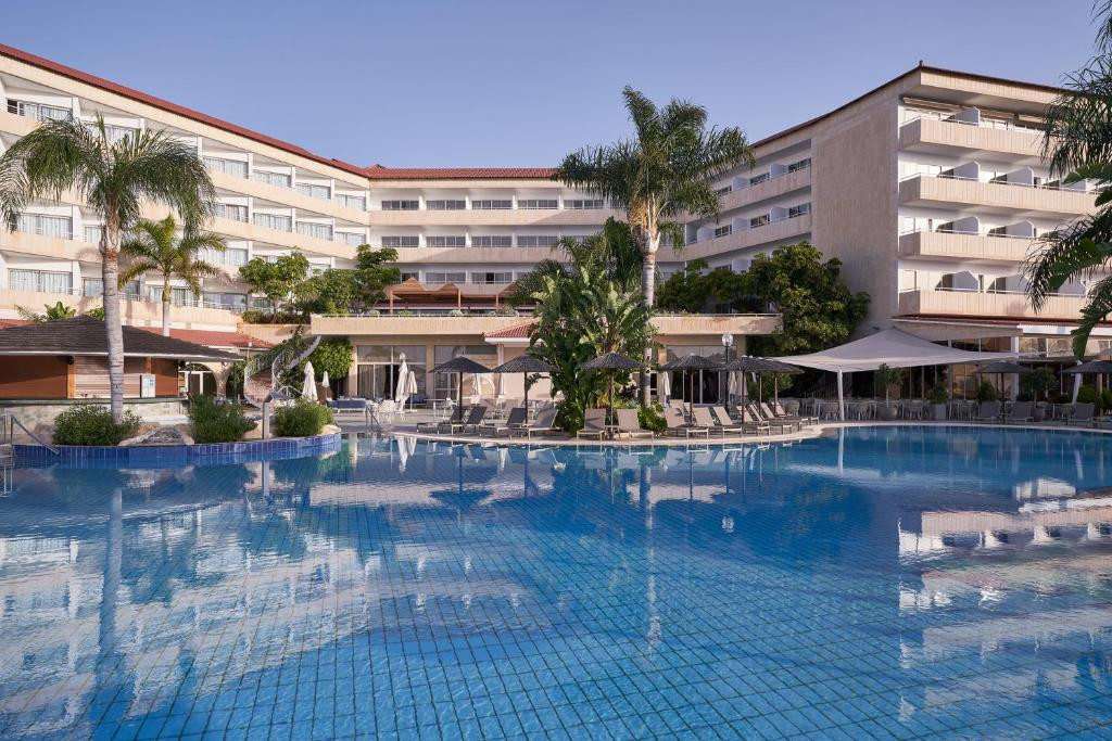 ATLANTICA BAY ADULTS ONLY 16+