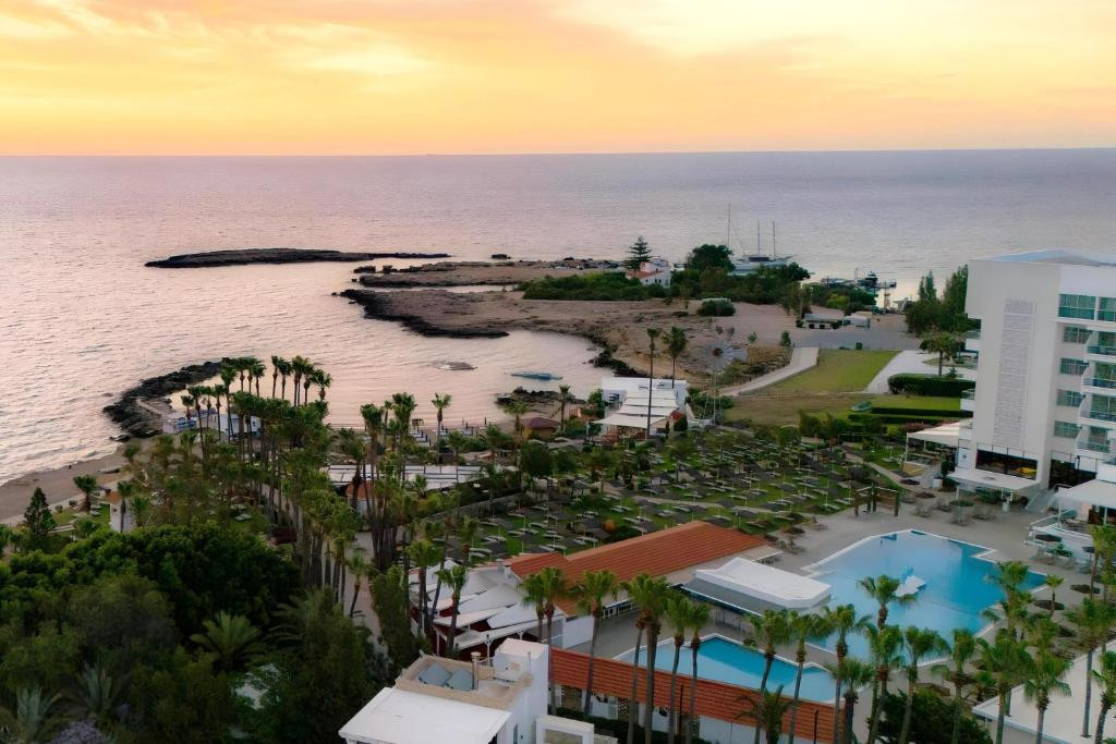 CAVO MARIS BEACH