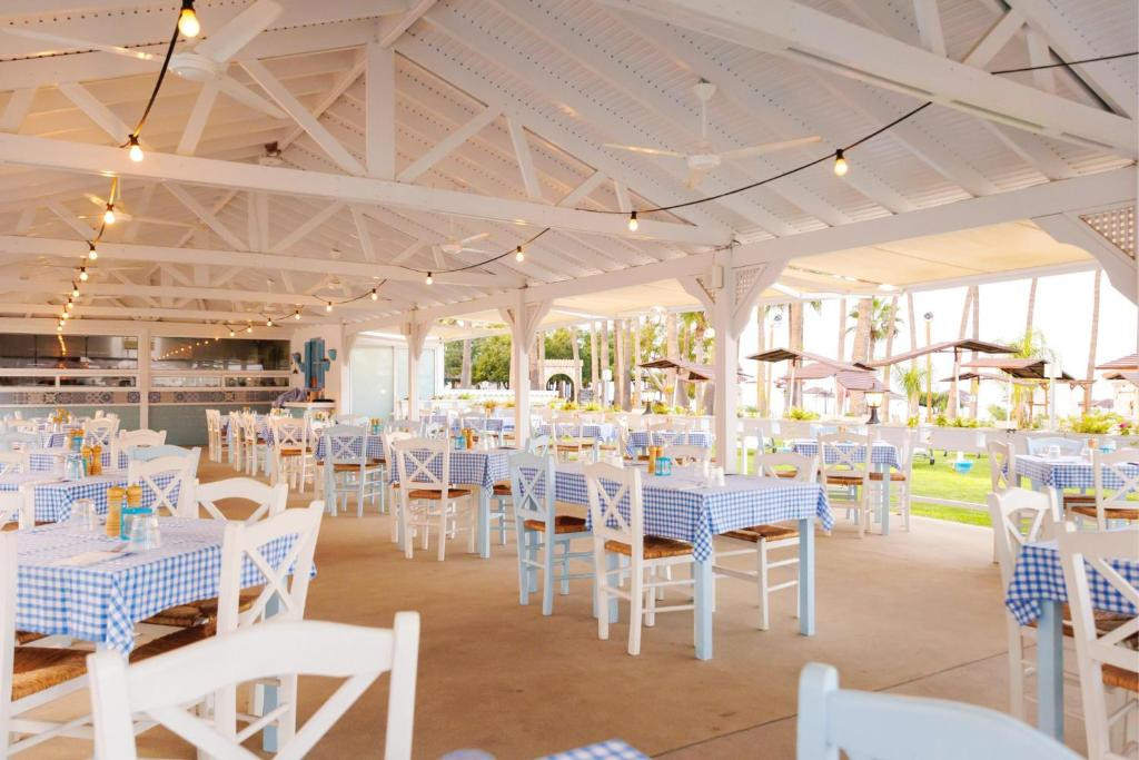 CAVO MARIS BEACH фото 5