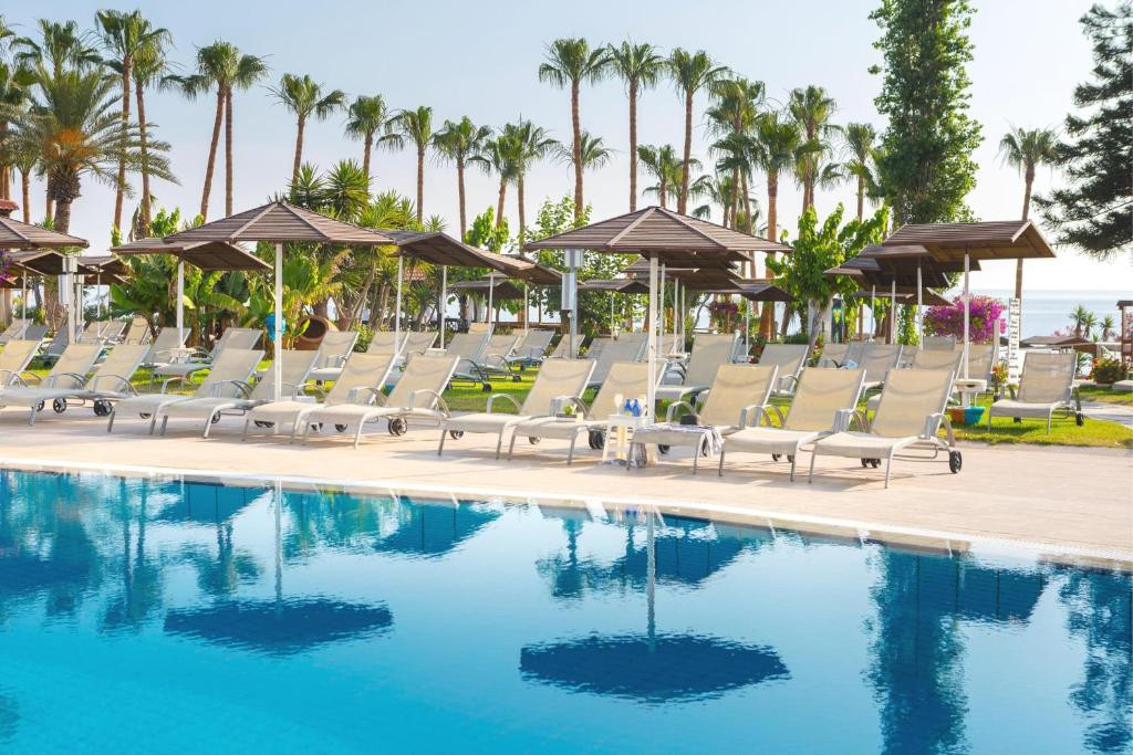 CAVO MARIS BEACH фото 7