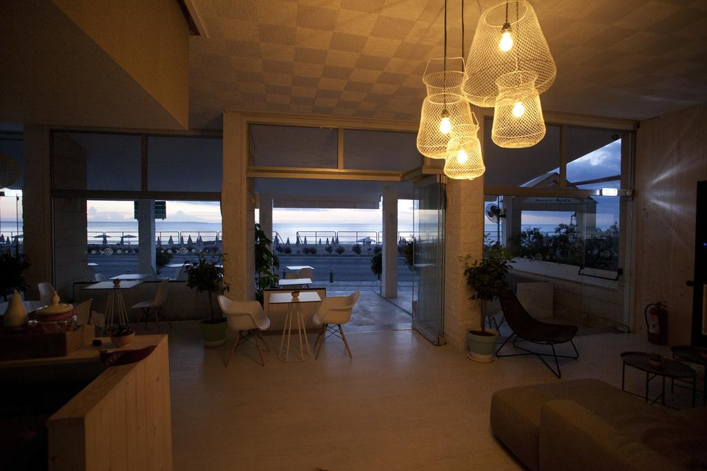 COSTANTIANA BEACH APT фото 7