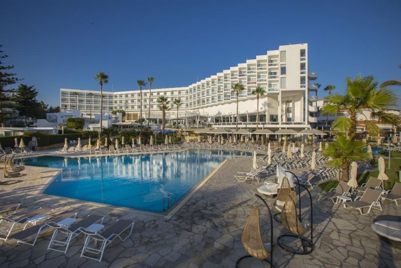 LEONARDO PLAZA CYPRIA MARIS BEACH HOTEL & SPA