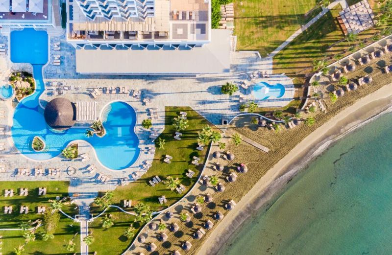 GOLDEN BAY BEACH HOTEL фото 2