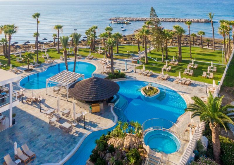 GOLDEN BAY BEACH HOTEL фото 4