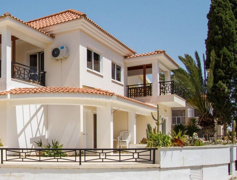 GOLDEN BEACH APART