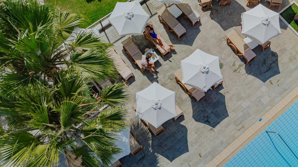 GOLDEN COAST BEACH HOTEL фото 7