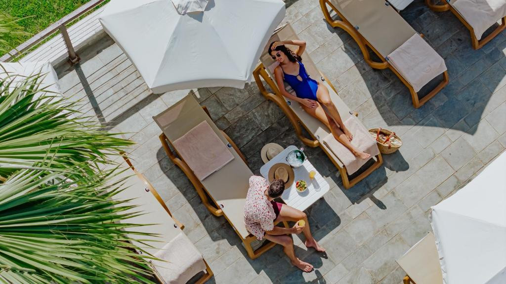 GOLDEN COAST BEACH HOTEL фото 8