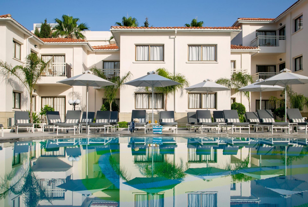 KING JASON PAPHOS DESIGNED FOR ADULTS фото 2