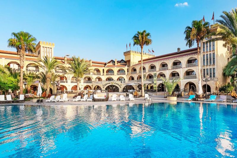 LE CHATEU LAMBOUSA HOTEL