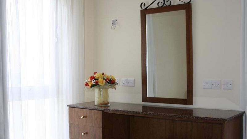 MACKENZIE BEACH HOTEL & APT фото 4