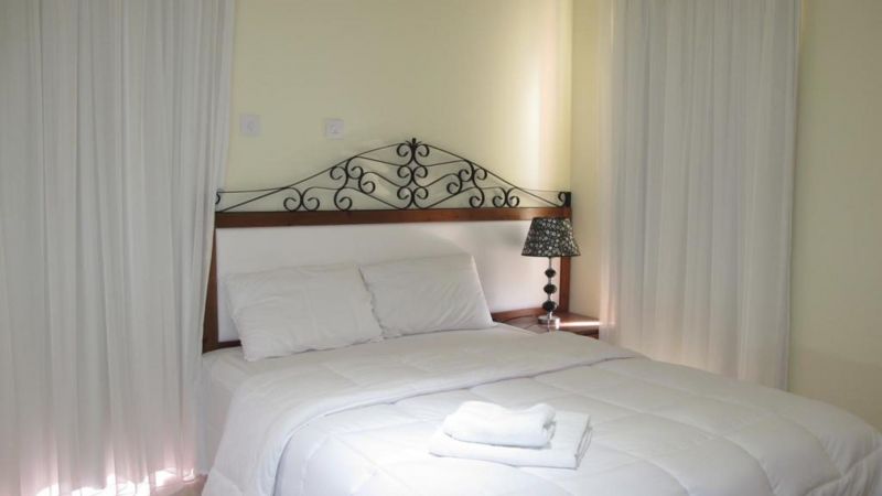 MACKENZIE BEACH HOTEL & APT фото 6