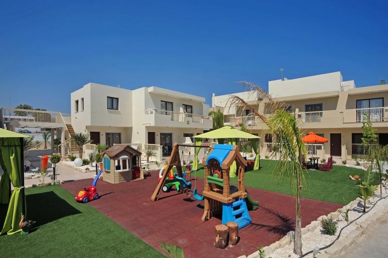 NELIA GARDENS фото 4