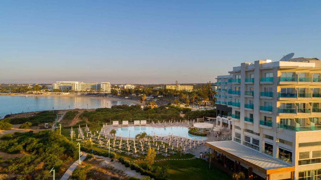 NISSIBLU BEACH RESORT