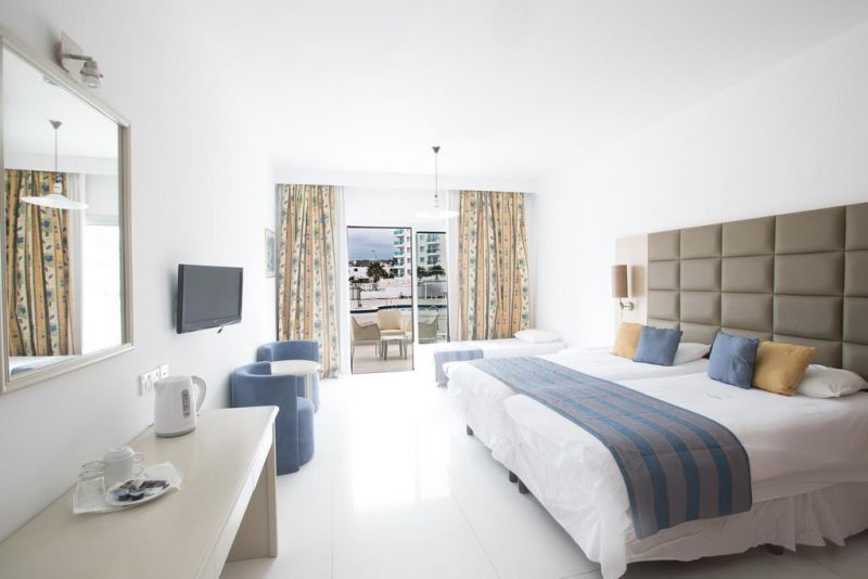 ODESSA BEACH HOTEL фото 3